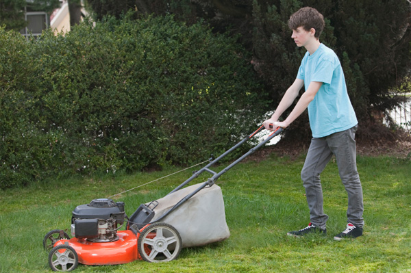 teen-mowing-lawn