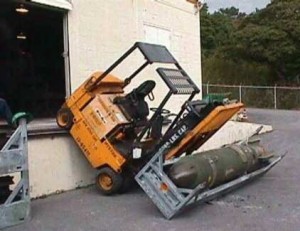 Forklift_Accident_With_Bomb1.jpg-from-onemansblog.com_1