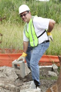 construction-worker-with-back-injury